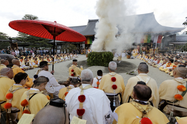 ６月７日　高祖報恩大会